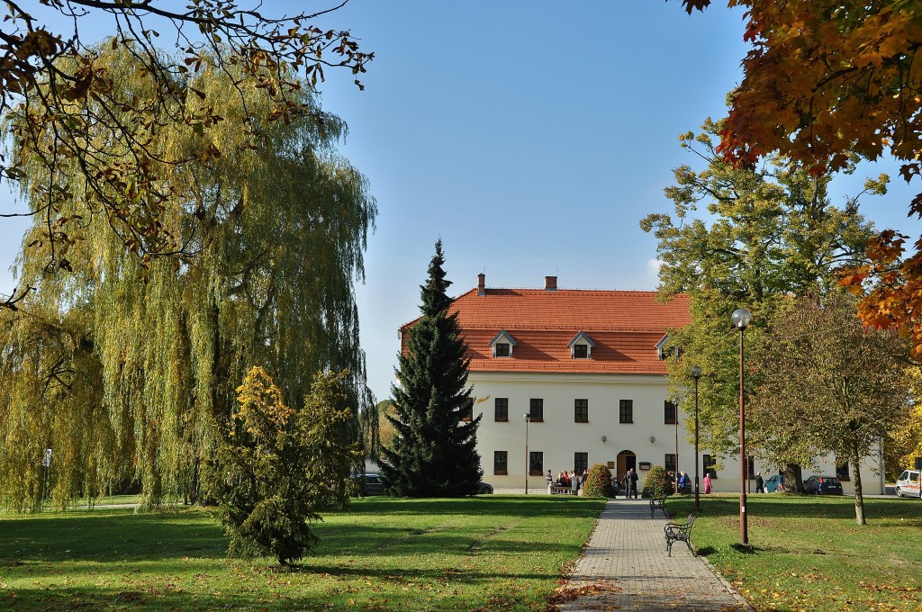 Dříve zámek, dnes hotel, je oblíbeným místem pro konání svatebních hostin.