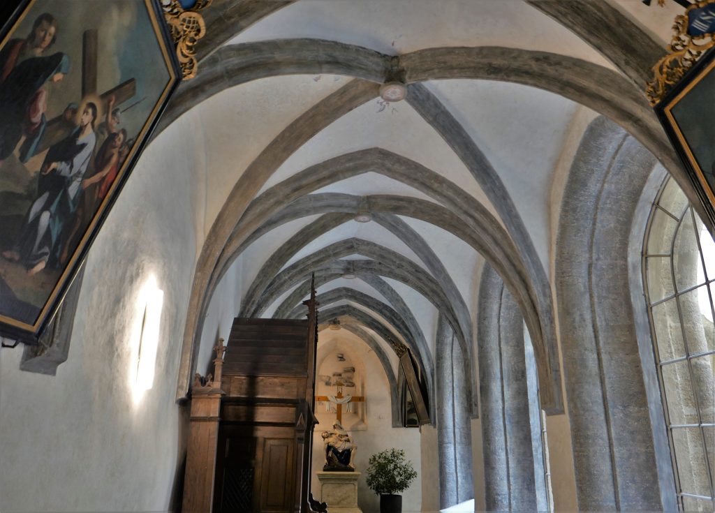 Křížová chodba původního kláštera